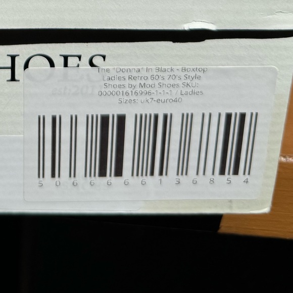 A pair of mod shoe, these are the Donna, beautiful pair made in Portugal. - Picture 8 of 9